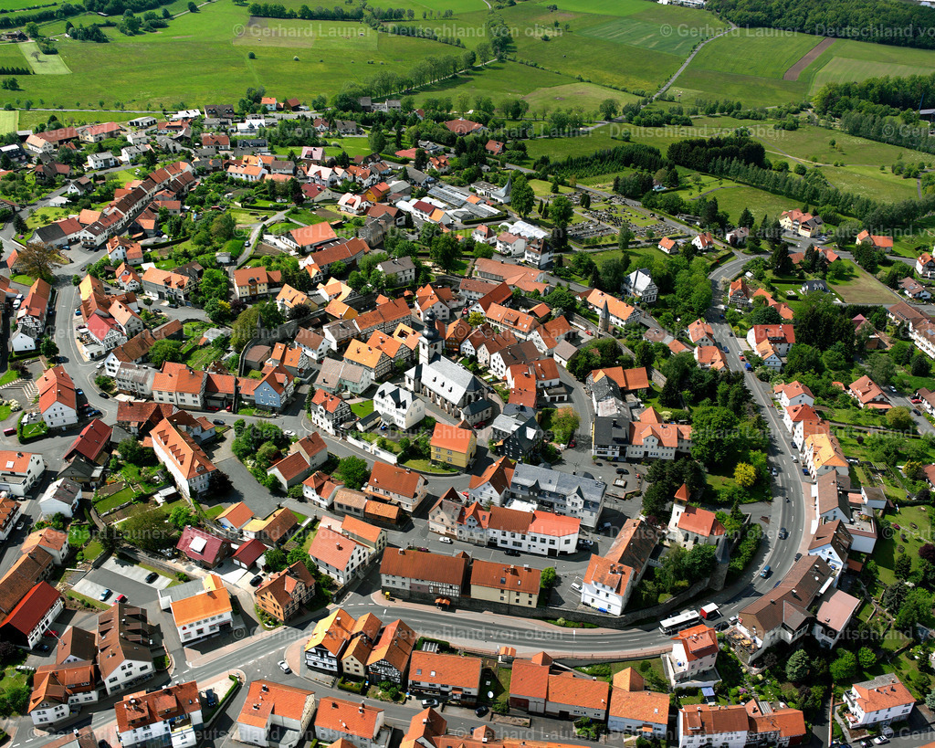 2615413 | HERBSTEIN 09.06.2006 Ortsansicht der Straßen und Häuser der Wohngebiete in Herbstein im Bundesland Hessen, Deutschland // Town View of the streets and houses of the residential areas in Herbstein in the state Hesse, Germany Foto: Gerhard Launer
