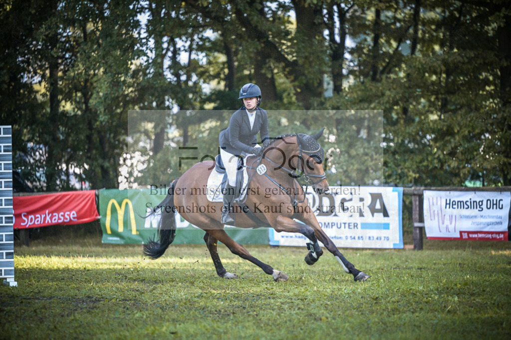 DOS_0342 | Entdecke hochwertige Reitturnierfotos von Foto Oger. Professionell, emotional und authentisch – jetzt Lieblingsmomente im Shop bestellen.Deutschlandweite Turnierfotografie. - Realisiert mit Pictrs.com
