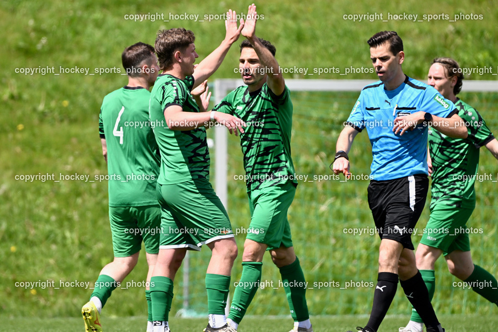 SC Landskron vs. SV Falle Maria Gail | Jubel SC Landskron, #4 Ingo Mailänder SC Landskron, #6 Daniel Martinovic SC Landskron, #2 David Gräfischer SC Landskron, Emanuel Johann Kulterer Referee, SC Landskron vs. SV Falle Maria Gail, SC Landskron vs. SV Falle Maria Gail am 17.05.2026 in Villach (Sportanlage Landskron), Austria, (Photo by Bernd Stefan)
