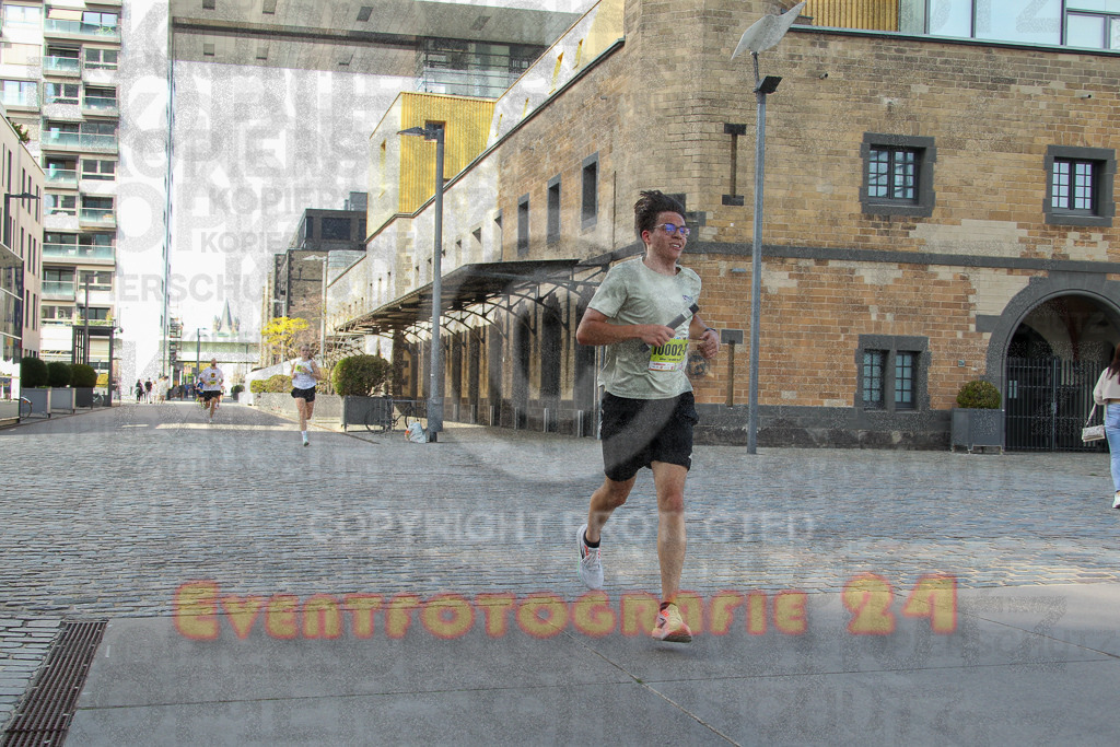 250920_1449_EV4_7199 | Sportfotografie im Rhein-Sieg Kreis, Köln, Bonn, NRW, Rheinland Pfalz, Hessen, etc. Unser Tätigkeitsfeld umfasst den Laufsport vom Volkslauf über den Marathon, Duathlon, Triathon bis zum Ultralauf wie Kölnpfad Ultra oder Schindertrail.