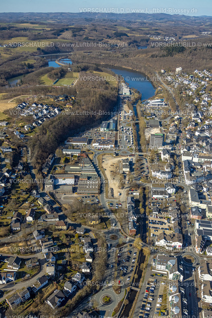 Olpe250308014Mitte | Luftbild, City mit Rathaus, Interkommunaler Gewerbepark Hüppcherhammer GmbH, Baustelle ehemaliger Bahnhof Olpe, Olpe-Stadt, Olpe, Sauerland, Nordrhein-Westfalen, Deutschland