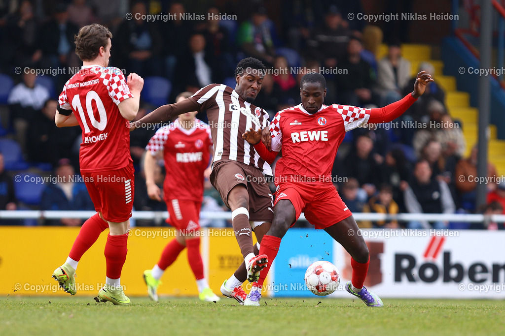 NH_FCEiintrachtNorderstedt_FCStPauliU23_RegionalligaNord_08032026 | #26 Manasse Fionouke (FC Eintracht Norderstedt), #7 Romeo Aigbekaen (FC St. Pauli U23)Fußball I Herren I Regionalliga Nord I Saison 2025-2026 I 25. Spieltag I FC Eintracht Norderstedt - FC St. Pauli I 08.03.2026 I Edmund-Plambeck-Stadion