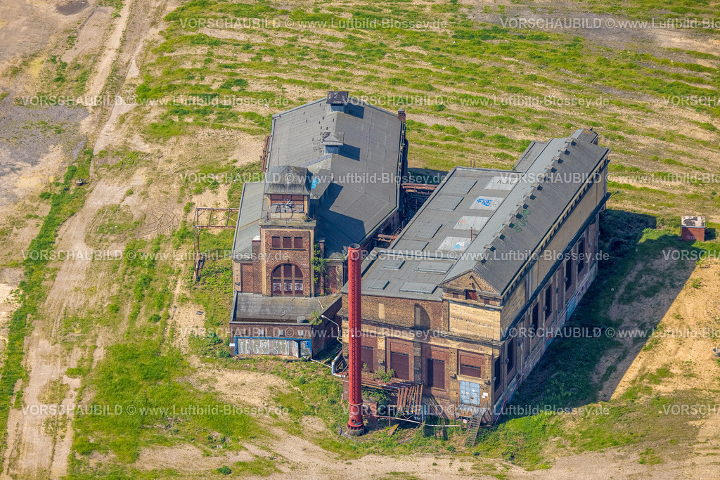 Duesseldorf240501143 | Luftbild, Glasmacherviertel, historische Sehenswürdigkeit, Baustelle mit Neubau für grünes und urbanes Quartier, ehemals Gerresheimer Glashütte, alte Zechengebäude, Gerresheim, Düsseldorf, Rheinland, Nordrhein-Westfalen, Deutschland