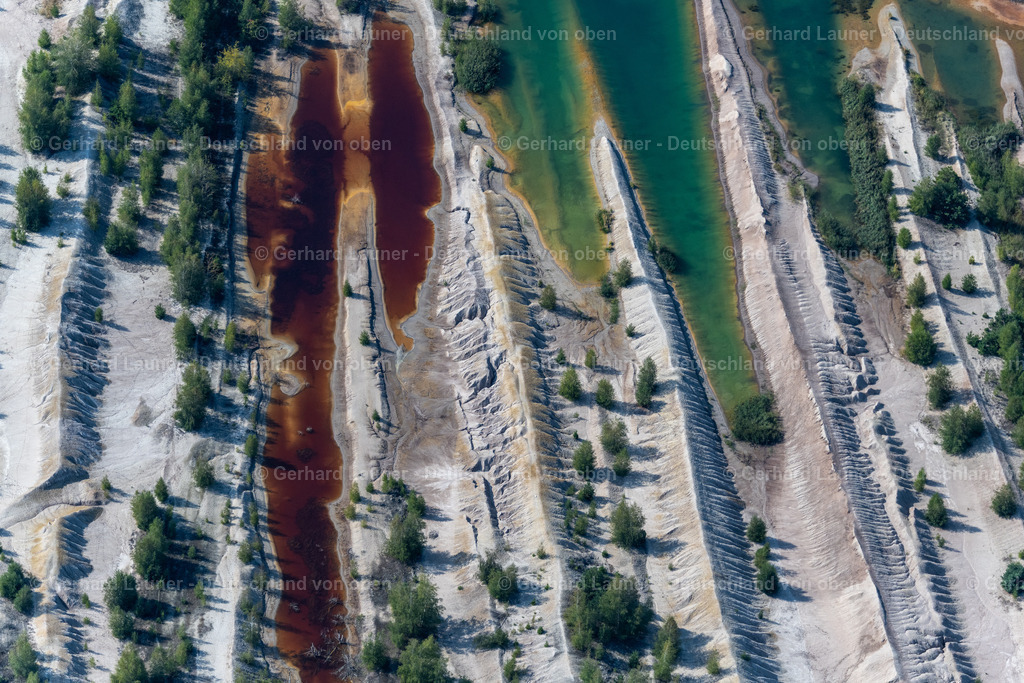 4038984 | Insel im Störmthaler See, BRAUNSBEDRA 08.09.2021 Rekultivierung der ehemaligen Tagebau - Fläche an den Uferbereichen des Sees " Geiseltalsee " in Braunsbedra im Bundesland Sachsen-Anhalt, Deutschland. // Open pit re cultivation on the shores of the lake " Geiseltalsee " in Braunsbedra in the state Saxony-Anhalt, Germany. Foto: Gerhard Launer
