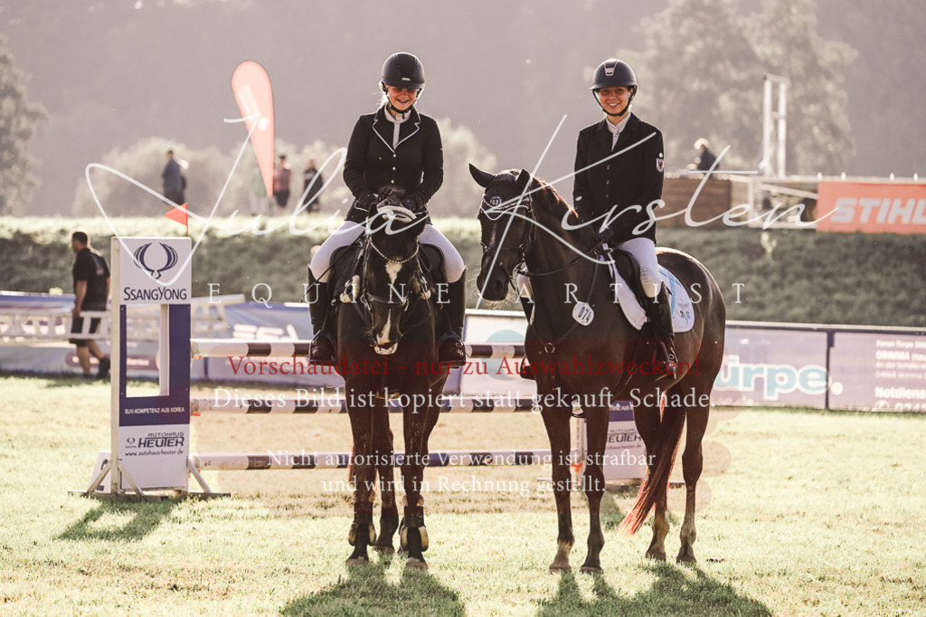 DSC_4538 | Pferde- und Turnierfotografie in Westsachsen. Pferdeportraits, Auftragszeichnungen und intuitive Kunst.