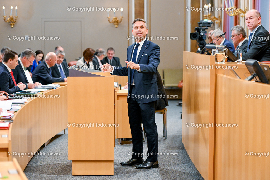 Landhaus Linz_ Promenade_ Landtagssitzung_ 20.04.2023-13 | 20.04.2023, Landhaus Linz AUT, Promenade, Landtagssitzung, im Bild LR Wolfgang Hattmannsdorfer (VP)