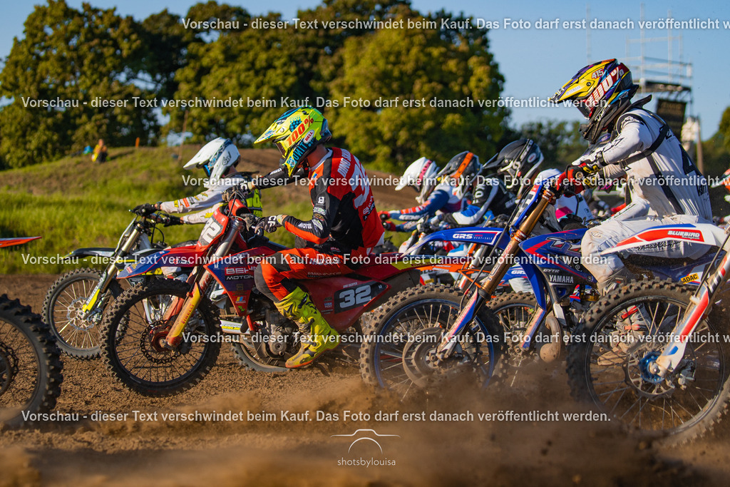 09_21_LM_Schenkenhorst-0424 | Sportfotografin aus Berlin-Brandenburg mit Fokus auf Motocross. Ich halte deine sportliche Leistung und echte Emotionen auf und neben der Strecke professionell fest. Entdecke die Fotos von deinem Rennen und bestelle sie direkt hier im Shop.