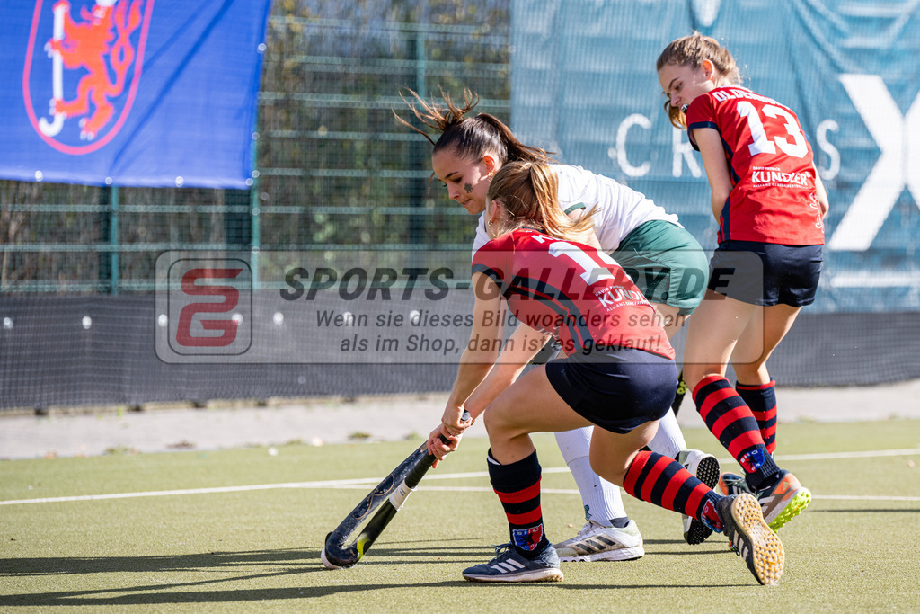 SFE_20231021_0047 | Deutsche Meisterschaft Weibliche U16 Halbfinale Uhlenhorst Mülheim - Berliner HC am 21.10.2023 in Köln (Düsseldorfer Hockeyclub 1905 e.V.), Photo: Stephan Fehrmann 2023 (Sports-Gallery)