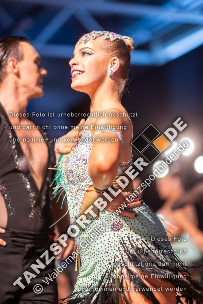 20260322-00937 | Hier finden Sie Tanz Bilder vom Latein und Standard Formationen tanzen. Sportbilder vom Tanzsport. Schöne Fotos und von Weltmeisterschaft, Europameisterschaft, Bundesliga, Regionalliga, Oberliga und Landesliga sowie von GOC Stuttgart, DanceComp, WM Bremen