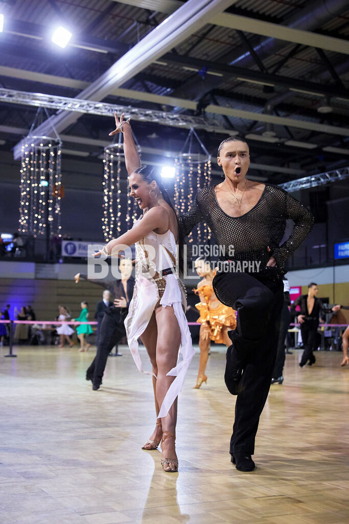 Winter Dance Festival | Mülheim a.d. Ruhr - 13.12.2025: Winter Dance Festival in Mülheim a.d. Ruhr (Westenergiehalle), Germany. Photo by: BobNL design &amp; photography  - Realisiert mit Pictrs.com