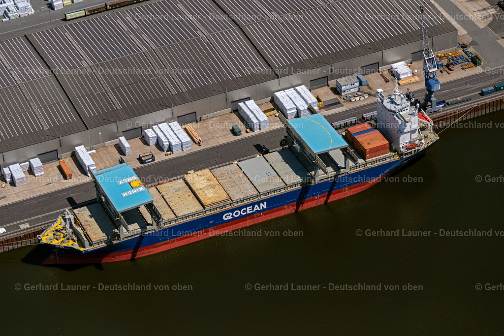 4029455 | BREMEN 01.06.2020 Frachtschiff G2 Ocean liegend im Hafen am Neustädter Hafenkai in Bremen, Deutschland. // Cargo ship G2 Ocean lying in the harbor at Neustaedter Hafenkai in Bremen, Germany. Foto: Gerhard Launer