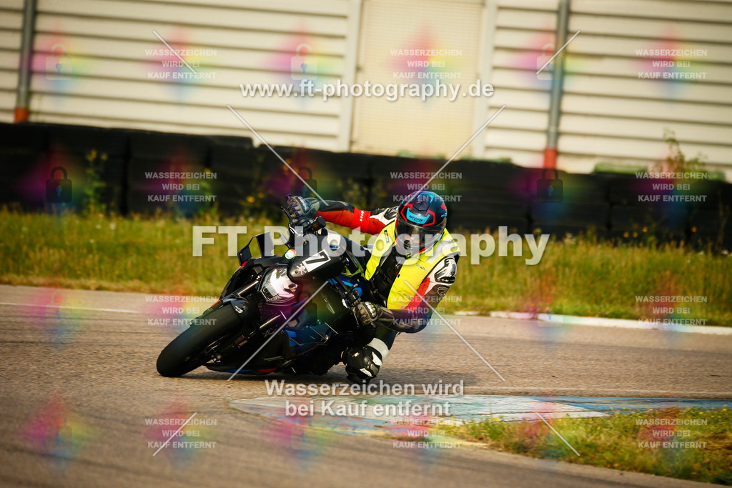 _MOT5185 | Hier findet Ihr Bilder von Touristenfahrten auf der Nürburgring Nordschleife oder von anderen Veranstaltungen die ich besucht habe. Viel Spass beim Durch Schauen 