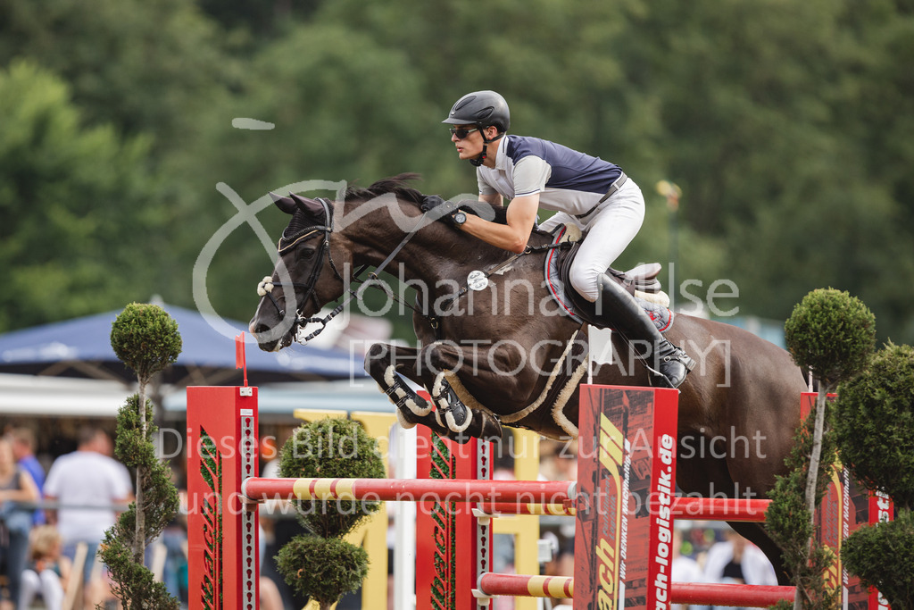 230715_LC_M2-SprmstAnf-747 | Deine schönsten Turniermomente als professionelle Fotos! Entdecke hochwertige Pferdesport-Fotografie im Online-Shop. Jetzt Fotos finden & bestellen!