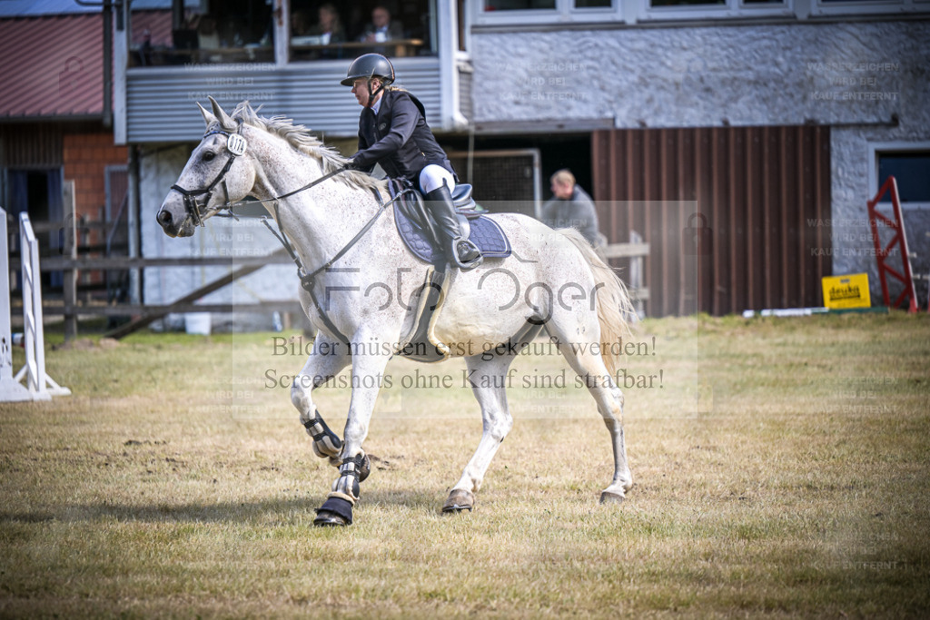 DOS_0159 | Entdecke hochwertige Reitturnierfotos von Foto Oger. Professionell, emotional und authentisch – jetzt Lieblingsmomente im Shop bestellen. - Realisiert mit Pictrs.com