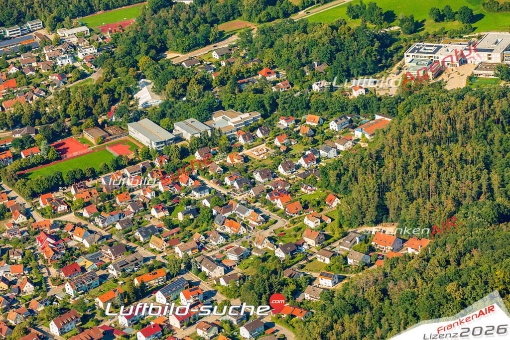 Klassische Luftaufnahme ohne Drohne zeigt:Marquardsholz bei Hilpoltstein - Die Luftbildaufnahme wurde 2025 vom UL-Flugzeug heraus erstellt ( keine Drohne ) - Hochauflösende Luftaufnahme -Nicht vergleichbar mit Google Maps oder Satelittenbilder- Die Geschenkidee !Mit Lizenz und Bildrechte bestellbar