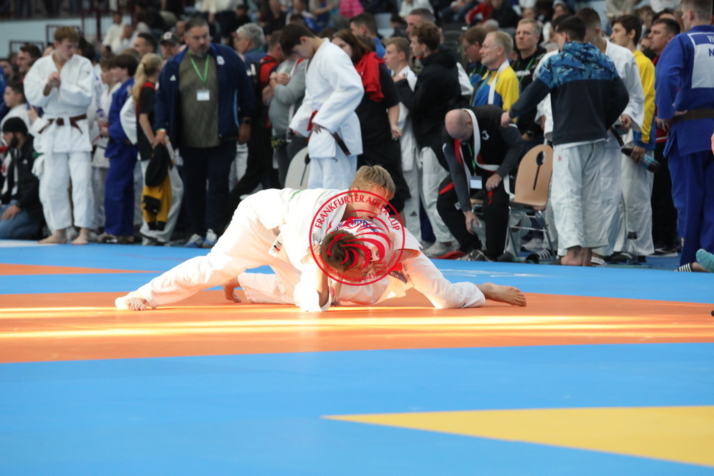 1J7A2311 | Fotos vom Adler Cup - Pictures from Adler Cup

Hier findet Ihr alle Eindrücke und großen Momente der Adler Cup Wochenenden. Here you will find all impressions and great moments of the Adler Cup weekends. - Realisiert mit Pictrs.com