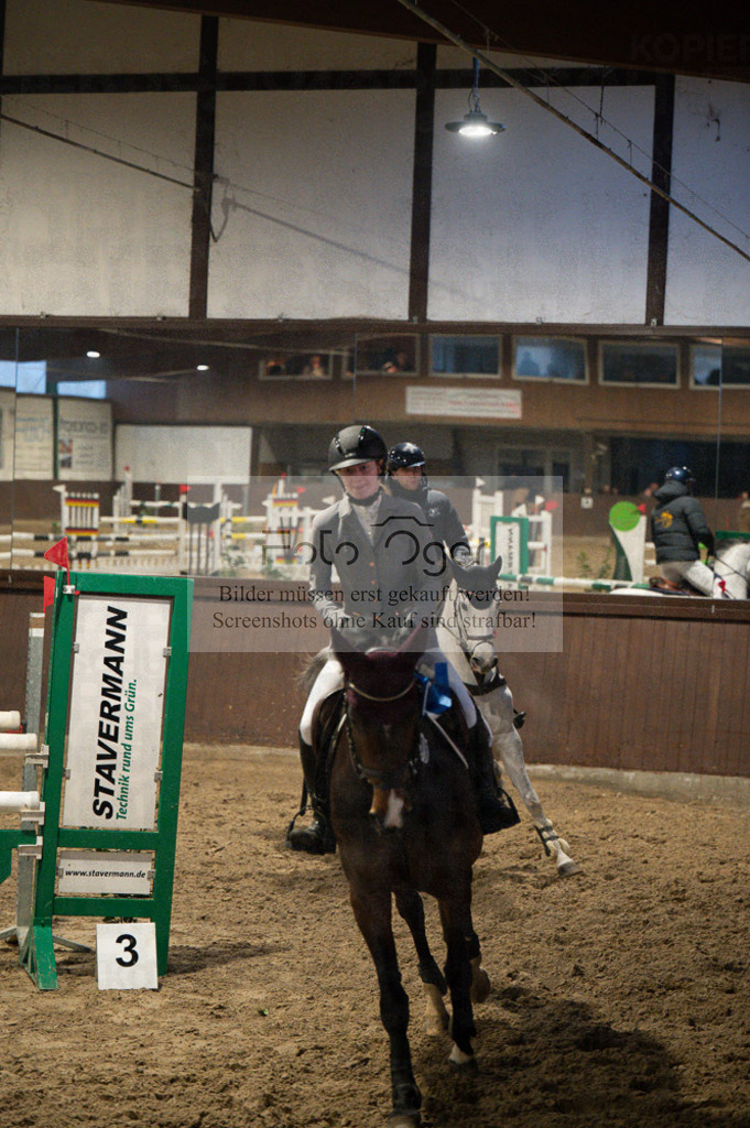 Hallenreittunier Voxtrup 2023 | Entdecke hochwertige Reitturnierfotos von Foto Oger. Professionell, emotional und authentisch – jetzt Lieblingsmomente im Shop bestellen.Deutschlandweite Turnierfotografie. - Realisiert mit Pictrs.com