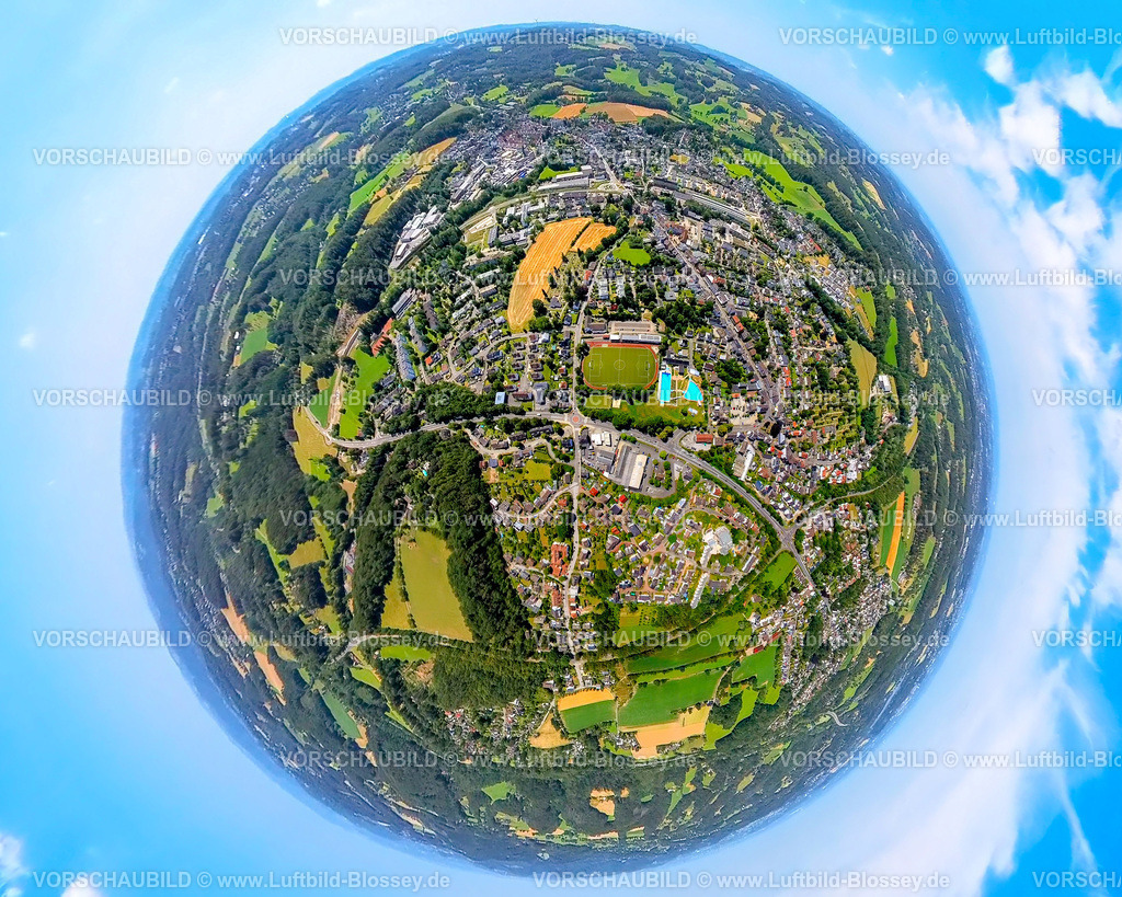 Sprockhoevel230790270_Niedersprockhoevel_TSG-Sportplatz | Luftbild, TSG Sprockhövel Sportplatz und Freibad Sprockhövel, Erdkugel, Fisheye Aufnahme, Fischaugen Aufnahme, 360 Grad Aufnahme, tiny world, Niedersprockhövel, Sprockhövel, Ruhrgebiet, Nordrhein-Westfalen, Deutschland