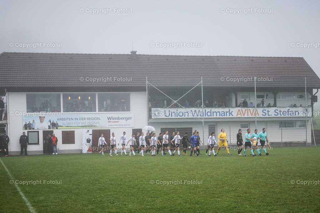 A-BINDER_20240601_0067 | St.Stefan,AUSTRIA,01.June.24 - SOCCER - Zaunergroup OOE Ladies Cuo, LASK vs FCPS. Image shows both teams.Photo: Sportmediapics.com/ Manfred Binder
