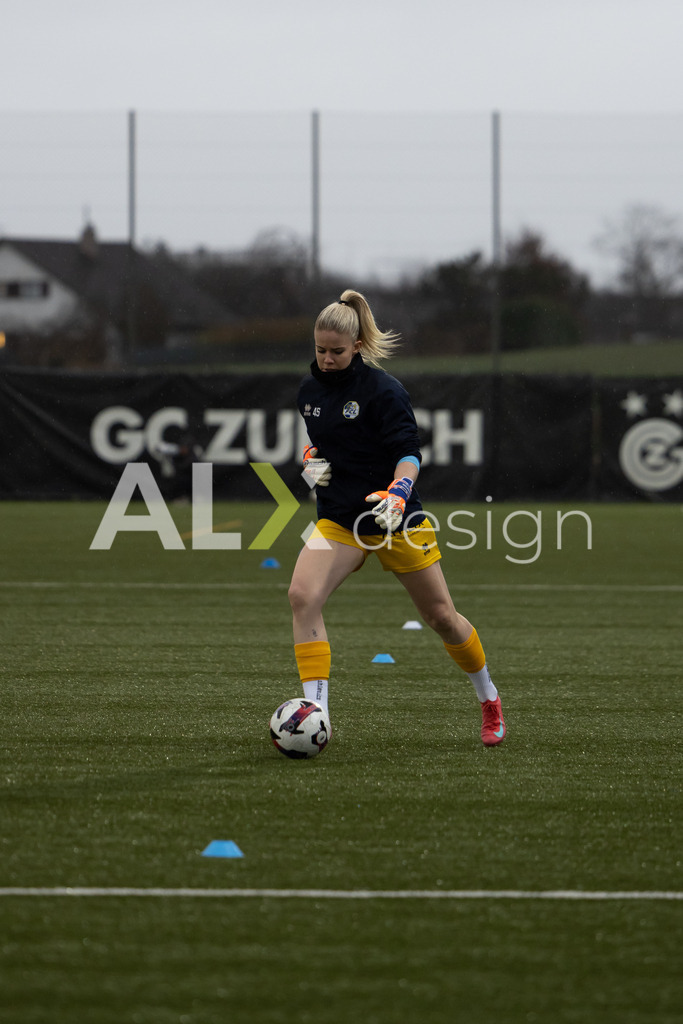 Fußball I Frauen I Saison 2025-2026 I AXA Women's Super League | Women I 14. Spieltag I Grasshoppers Club Zürich - FC Luzern I 14.02.2026 | 45 Laura Schneider (CH) (FC Luzern) – Tor - Realisiert mit Pictrs.com