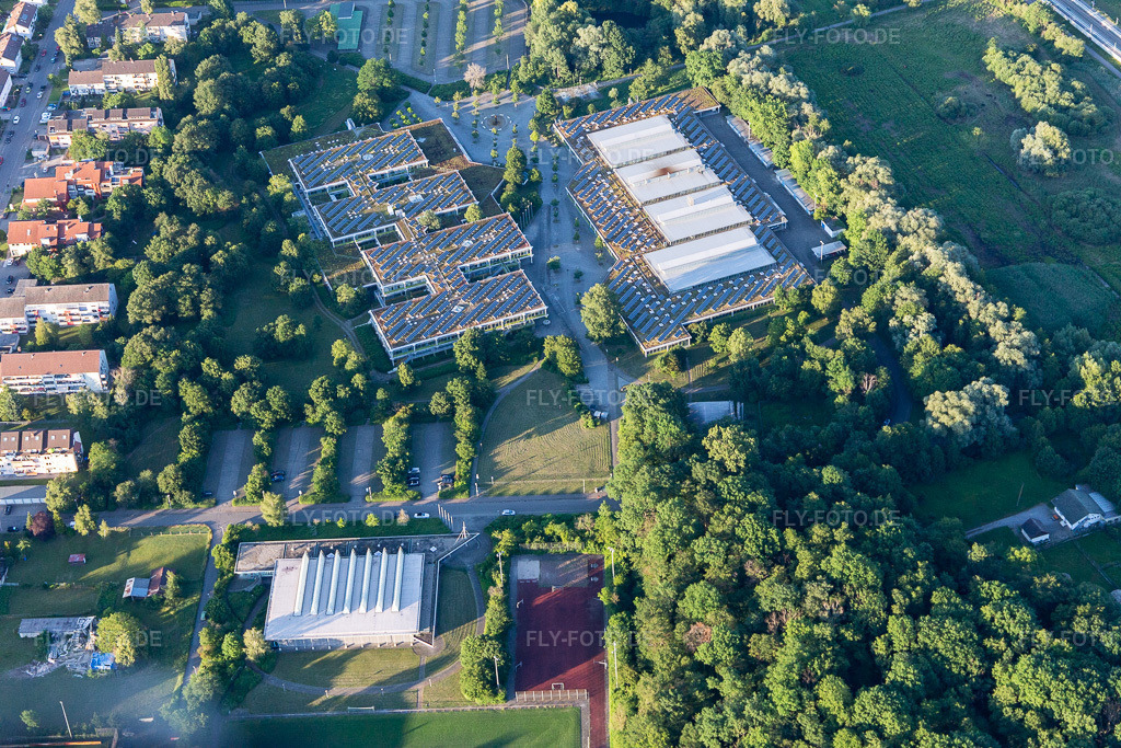 Luftbild: Balthasar-Neumann-Schulen im Ortsteil Untergrombach in Bruchsal im Bundesland Baden-Württemberg in Deutschland. Foto: IMG_115258.jpg vom 13.06.2019 durch Werner Riehm/FLY-FOTO.de
