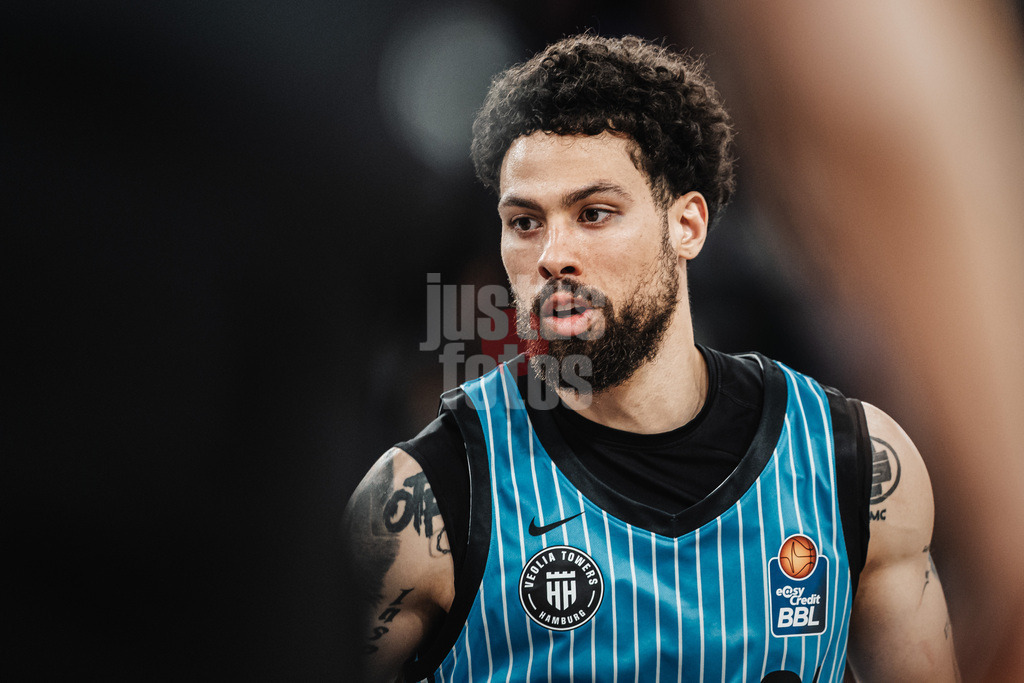 Basketball | Männer | Saison 2025/2026 | easyCredit Basketball Bundesliga | 13. Spieltag | Veolia Towers Hamburg vs. Rostock Seawolves | 22.04.2026 | Devon Daniels (#21, Veolia Towers Hamburg)