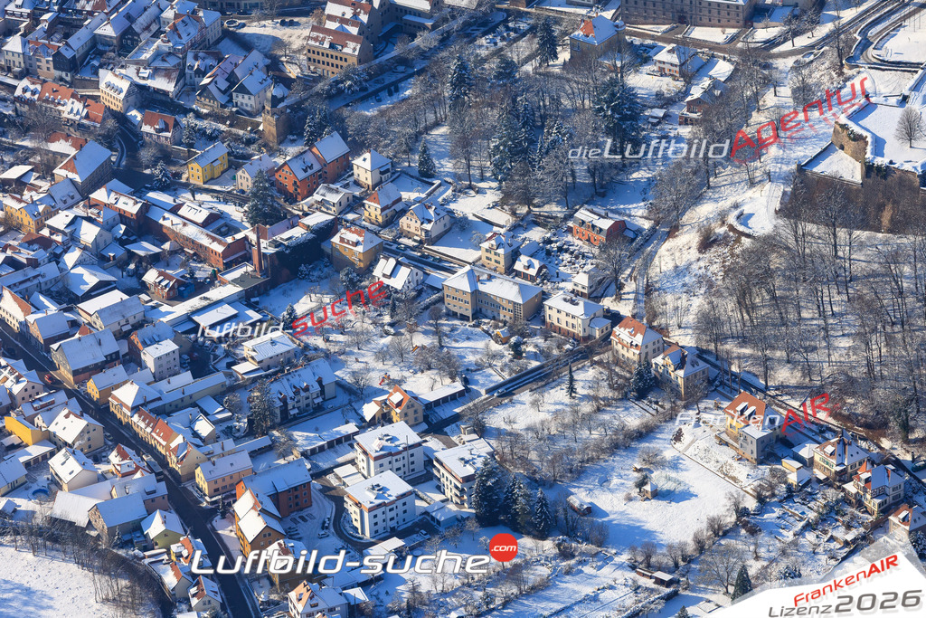 Die Luftaufnahme der Stadt Kronach wurde vom UL-Flugzeug heraus erstellt ( keine Drohne )- hohe Auflösung für beste Qualität