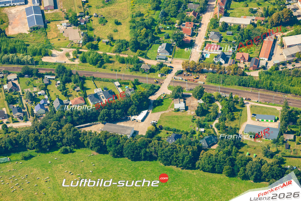 Luftbild der Stadt Osterburg - Die Luftaufnahme wurde 2025 vom UL-Flugzeug heraus erstellt ( keine Drohne ) - Hochauflösende Luftaufnahme - für professionelle Ausdrucke geeignet. Die Geschenkidee !Hier alle&nbsp;Infos zur Lizenzierung der LuftaufnahmeWir fliegen auch dieses Jahr wieder in Ihre Region um Luftbilder zu erstellen.- Luftbild anfragen