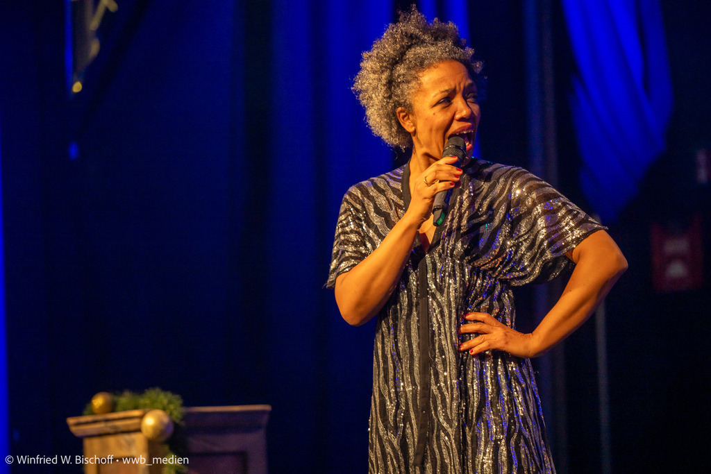 wwb-2412-0362 | <Fotografie> <Video> <Film> <Winfried Bischoff> - Realisiert mit Pictrs.com