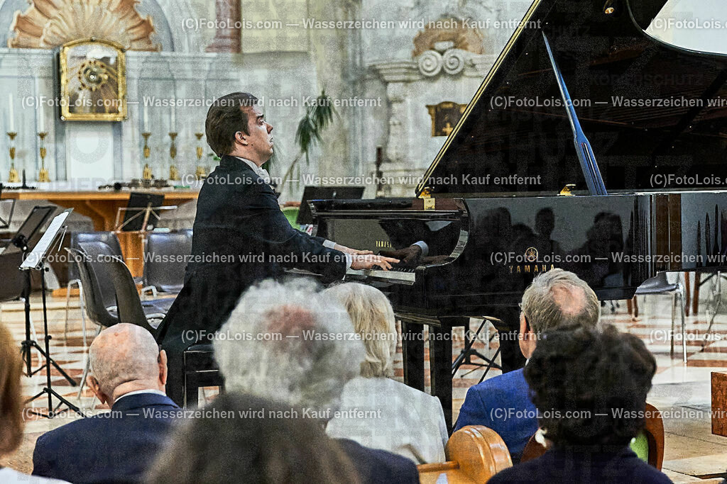 ALS0409_XXXIX-Chopin-Festival_Eroeffnungskonzert_Wunder Ingolf | (C)FotoLois.com, Alois Spandl, Eröffnungskonzert in der Kartausenkirche mit Camerata Mozartiana unter Dirigent Daniel Auner, Janusz Olejniczak (Klavier), Natalia Rehling (Klavier), Kompnistin Johanna Doderer und Ingolf Wunder (Klavier), Fr 4. August 2023  . August 2023.