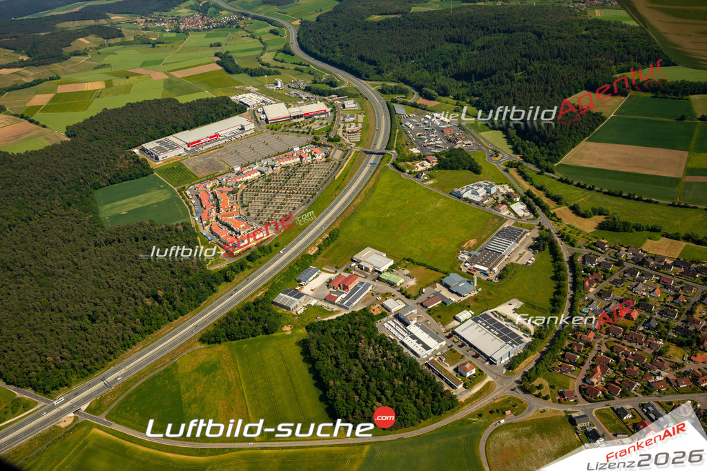 Das Luftbild zeigt Village Wertheim - Die Luftaufnahme wurde 2023 vom UL-Flugzeug aus erstellt ( keine Drohne ) - Hochauflösende Luftaufnahme - Für grossformatige Ausdrucke geeignet. Die Geschenkidee !Mit Lizenz und Bildrechte bestellbar