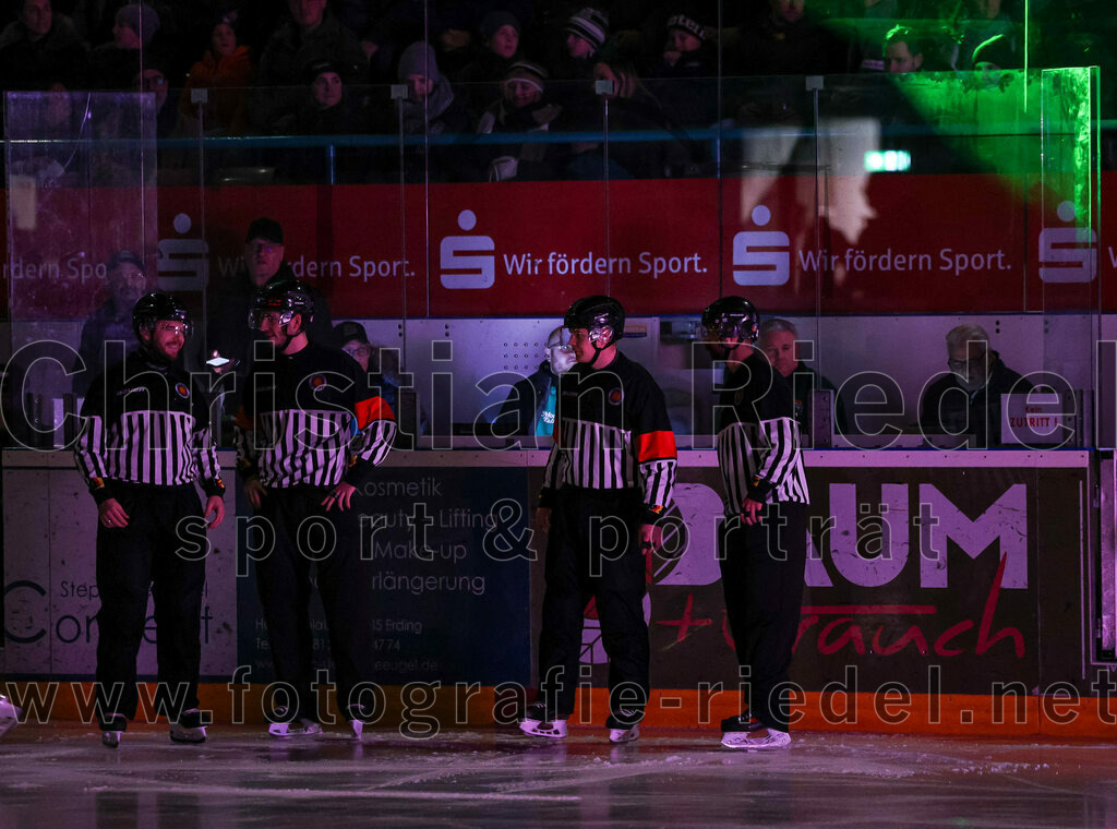 2024-02-16_003_TSV_Erding_gegen_ERSC_Amberg | Erding, Deutschland, 16.02.2024:
Eishockey, Bayernliga Playoffs 2023 / 2024, 1. Spieltag, TSV Erding gegen ERSC Amberg, Endergebnis: 1:2

Foto: Christian Riedel / fotografie-riedel.net