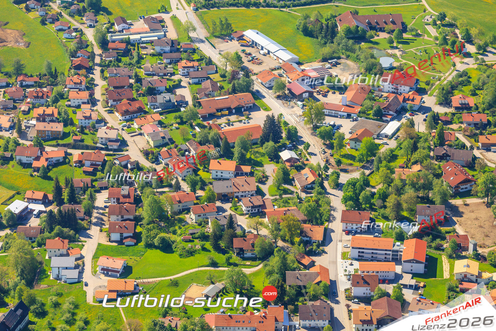 Die Luftaufnahme der Stadt Oy Mittelberg wurde vom UL-Flugzeug heraus erstellt ( keine Drohne )- hohe Auflösung für beste Qualität