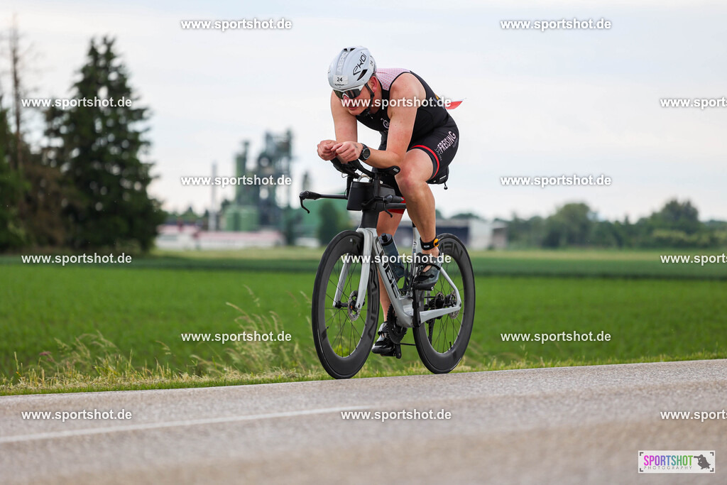 BR8A5534 | Stadttriathlon Erding 2025. #yourpictrs #sportshot_your_pictrs @Sportshotphotography #stadttriathlonerding Copyright: www.sportshot.de