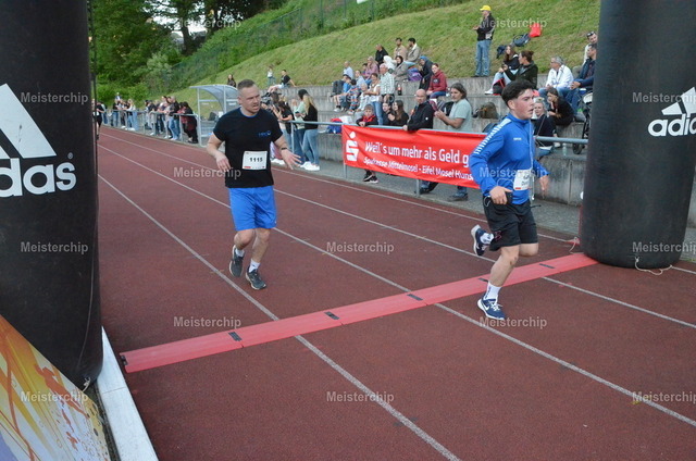 19-27-56_ | Meisterchip Fotoshop - Realisiert mit Pictrs.com