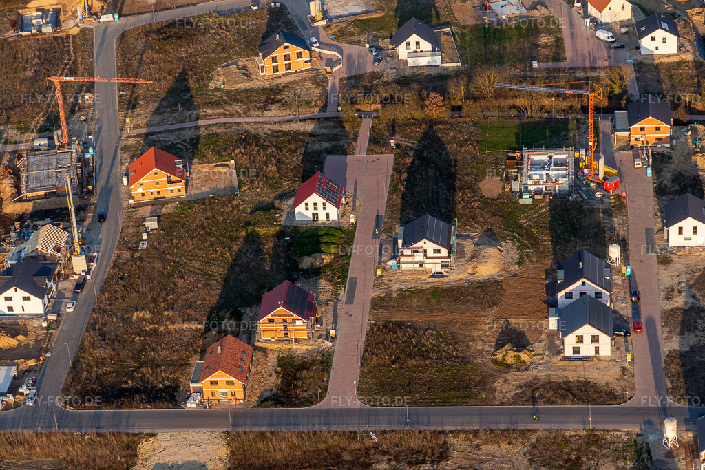Luftbild: Neubaugebiet K2 in Kandel im Bundesland Rheinland-Pfalz in Deutschland. Foto: IMG_131055.jpg vom 22.03.2022 durch Werner Riehm/FLY-FOTO.deSV Kandel