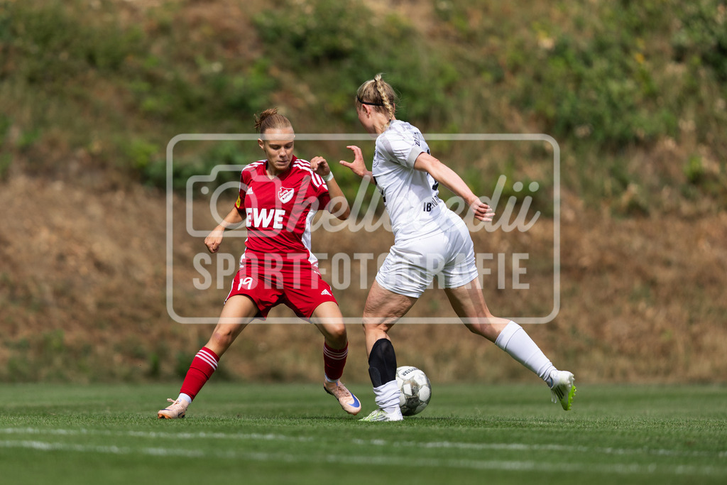 Fußball I Frauen I Testspiel I SpVg Aurich - DJK Arminia Ibbenbüren I 15354 | realhellocedii - Realisiert mit Pictrs.com