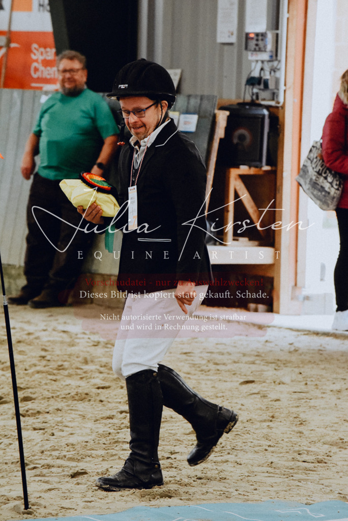 DSC_7070 | Pferde- und Turnierfotografie in Westsachsen. Pferdeportraits, Auftragszeichnungen und intuitive Kunst.