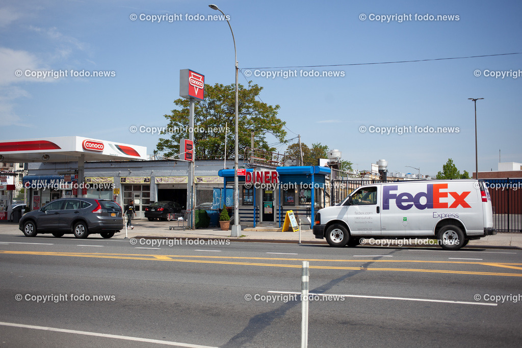 Vereinigte Staaten von Amerika_ USA_ New York City_ NYC_ 20.05.2024-15 | 20.05.2024, Vereinigte Staaten von Amerika, USA, New York City, NYC im Bild diverse Stadtansichten New York City, Wolkenkratzer, Essen, U-Bahn, Menschen, Stadion, Baseball, Yankees, Mets, Manhatten, East River, Trump, Macy, Verkehr, AutosNew York City ist eine Weltstadt an der Ostkueste der Vereinigten Staaten. Sie liegt im Bundesstaat New York und ist mit rund 8,8 Millionen Einwohnern die bevoelkerungsreichste Stadt des Landes.Quelle: Wikipedia