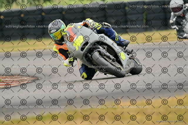 25bt05-1529 | markuskiefer.com - Realisiert mit Pictrs.com