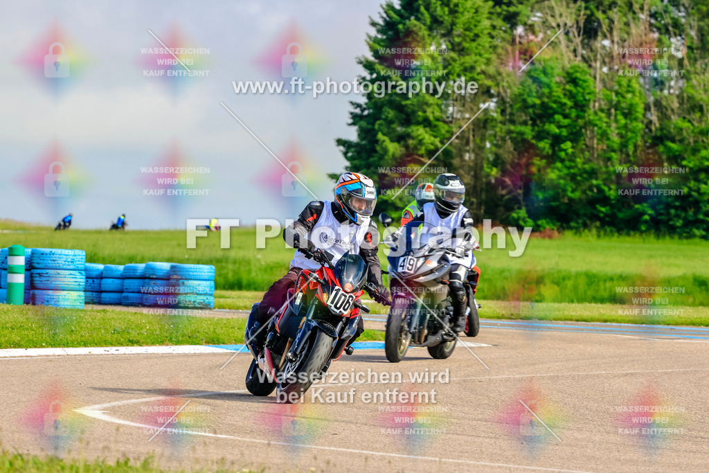 MotoTeam-8372 | Hier findet Ihr Bilder von Touristenfahrten auf der Nürburgring Nordschleife oder von anderen Veranstaltungen die ich besucht habe. Viel Spass beim Durch Schauen 