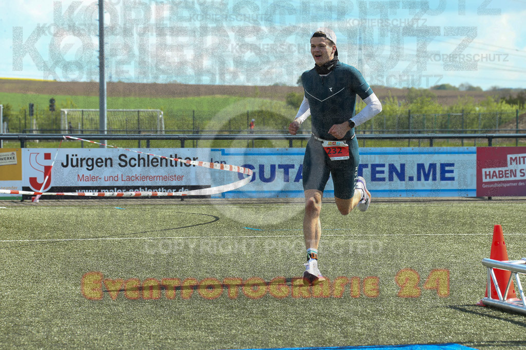 240421_1230_EX1_1851 | Sportfotografie im Rhein-Sieg Kreis, Köln, Bonn, NRW, Rheinland Pfalz, Hessen, etc. Unser Tätigkeitsfeld umfasst den Laufsport vom Volkslauf über den Marathon, Duathlon, Triathon bis zum Ultralauf wie Kölnpfad Ultra oder Schindertrail.