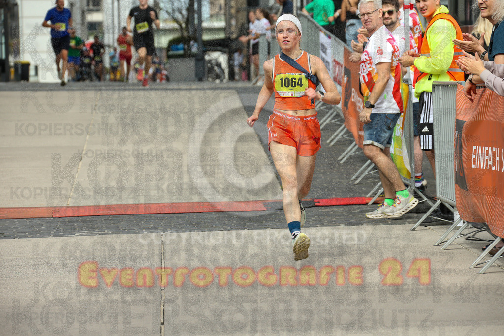 250920_1323_EX1_4273 | Sportfotografie im Rhein-Sieg Kreis, Köln, Bonn, NRW, Rheinland Pfalz, Hessen, etc. Unser Tätigkeitsfeld umfasst den Laufsport vom Volkslauf über den Marathon, Duathlon, Triathon bis zum Ultralauf wie Kölnpfad Ultra oder Schindertrail.