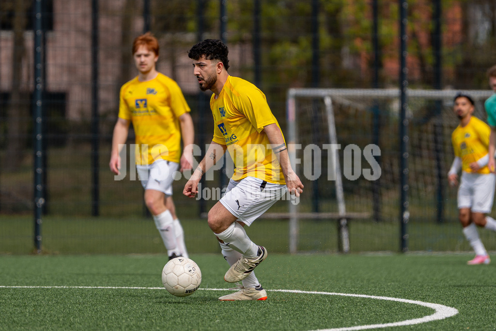 Fußball I Herren I Saison 2025-2026 I 1. Kreisklasse VEC I 18. Spieltag I BW Lohne III - SV Fortuna Einen I 23387-2 | jns.sportfotos - Realisiert mit Pictrs.com