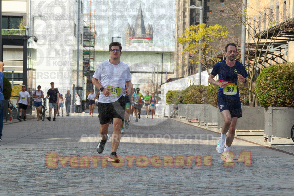 250920_1452_EV4_7331 | Sportfotografie im Rhein-Sieg Kreis, Köln, Bonn, NRW, Rheinland Pfalz, Hessen, etc. Unser Tätigkeitsfeld umfasst den Laufsport vom Volkslauf über den Marathon, Duathlon, Triathon bis zum Ultralauf wie Kölnpfad Ultra oder Schindertrail.