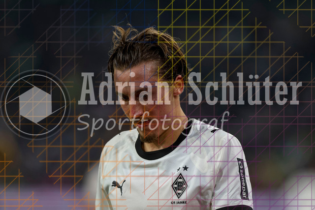 Borussia Mönchengladbach vs Eintracht Frankfurt - Bundesliga  | Mönchengladbach, Deutschland, 27.09.25:   Rocco Reitz (Borussia Mönchengladbach) ist enttäuscht waehrend des Spiels der Bundesliga zwischen Borussia Mönchengladbach vs Eintracht Frankfurt im Stadion im Borussia Park(Foto von Brauer-Fotoagentur / Adrian Schlueter)