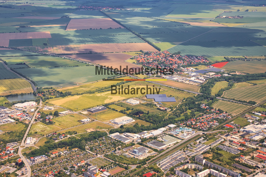 35_Wernigerode_IMG_Harz_grün_4468 | Die schönsten Luftbilder von Sachen-Anhalt & Mitteldeutschland als Bilddatenbank zur kommerziellen Nutzung. Nutzen Sie unsere Erfahrung seit 2005 in der Luftbildfotografie. - Realisiert mit Pictrs.com