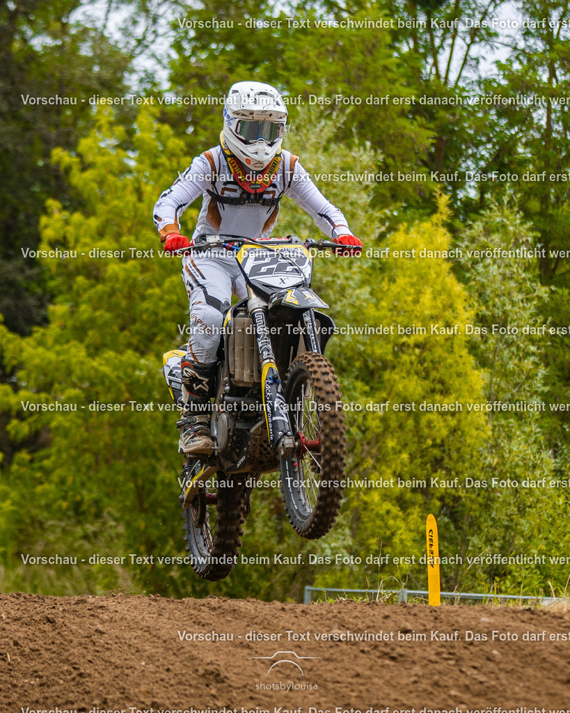 07_05_BernauerSchleife-8156 | Sportfotografin aus Berlin-Brandenburg mit Fokus auf Motocross. Ich halte deine sportliche Leistung und echte Emotionen auf und neben der Strecke professionell fest. Entdecke die Fotos von deinem Rennen und bestelle sie direkt hier im Shop.