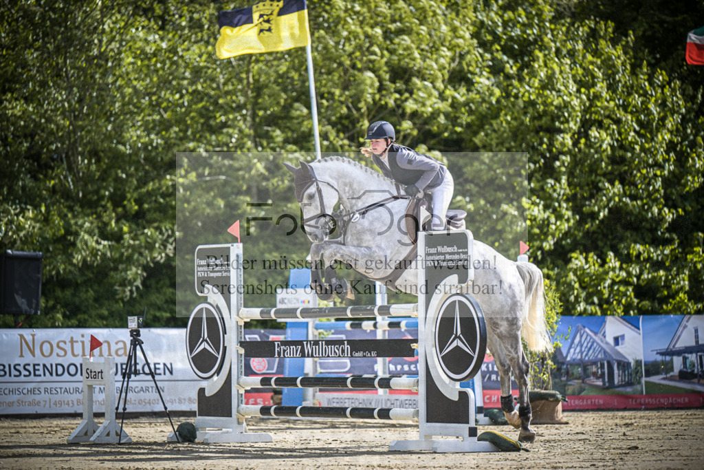 DOS_9654 | Entdecke hochwertige Reitturnierfotos von Foto Oger. Professionell, emotional und authentisch – jetzt Lieblingsmomente im Shop bestellen.Deutschlandweite Turnierfotografie. - Realisiert mit Pictrs.com