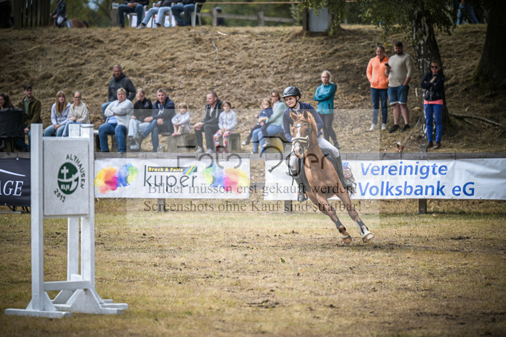 DOS_0461 | Entdecke hochwertige Reitturnierfotos von Foto Oger. Professionell, emotional und authentisch – jetzt Lieblingsmomente im Shop bestellen.Deutschlandweite Turnierfotografie. - Realisiert mit Pictrs.com